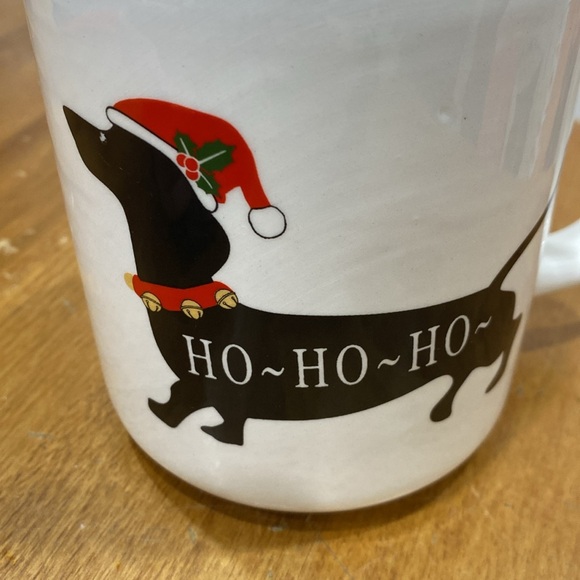 NWOT. 20oz. “Holiday Doxie”, ceramic mug. - Picture 7 of 9